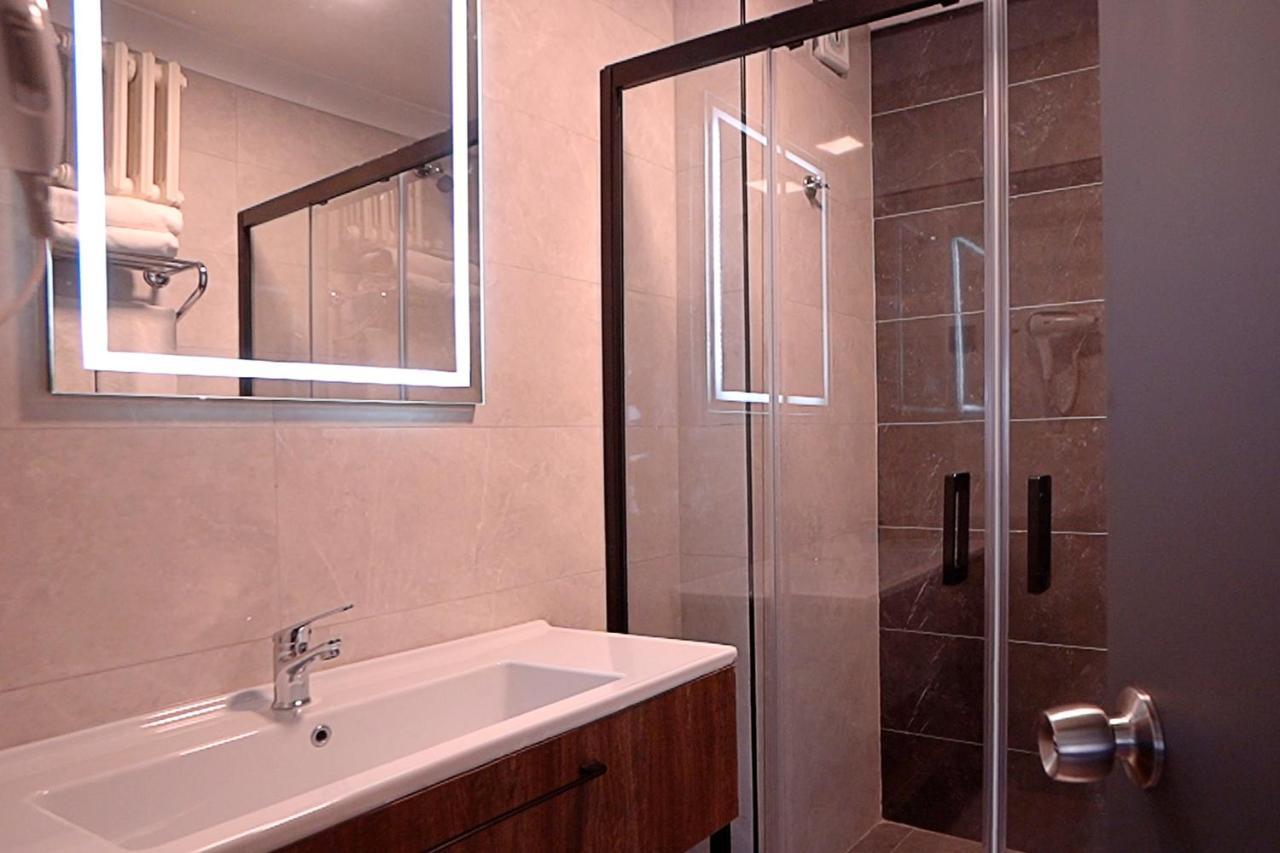 Hotel Uk 4*